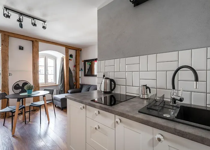 Rentplanet - Rynek Ratusz Apartment